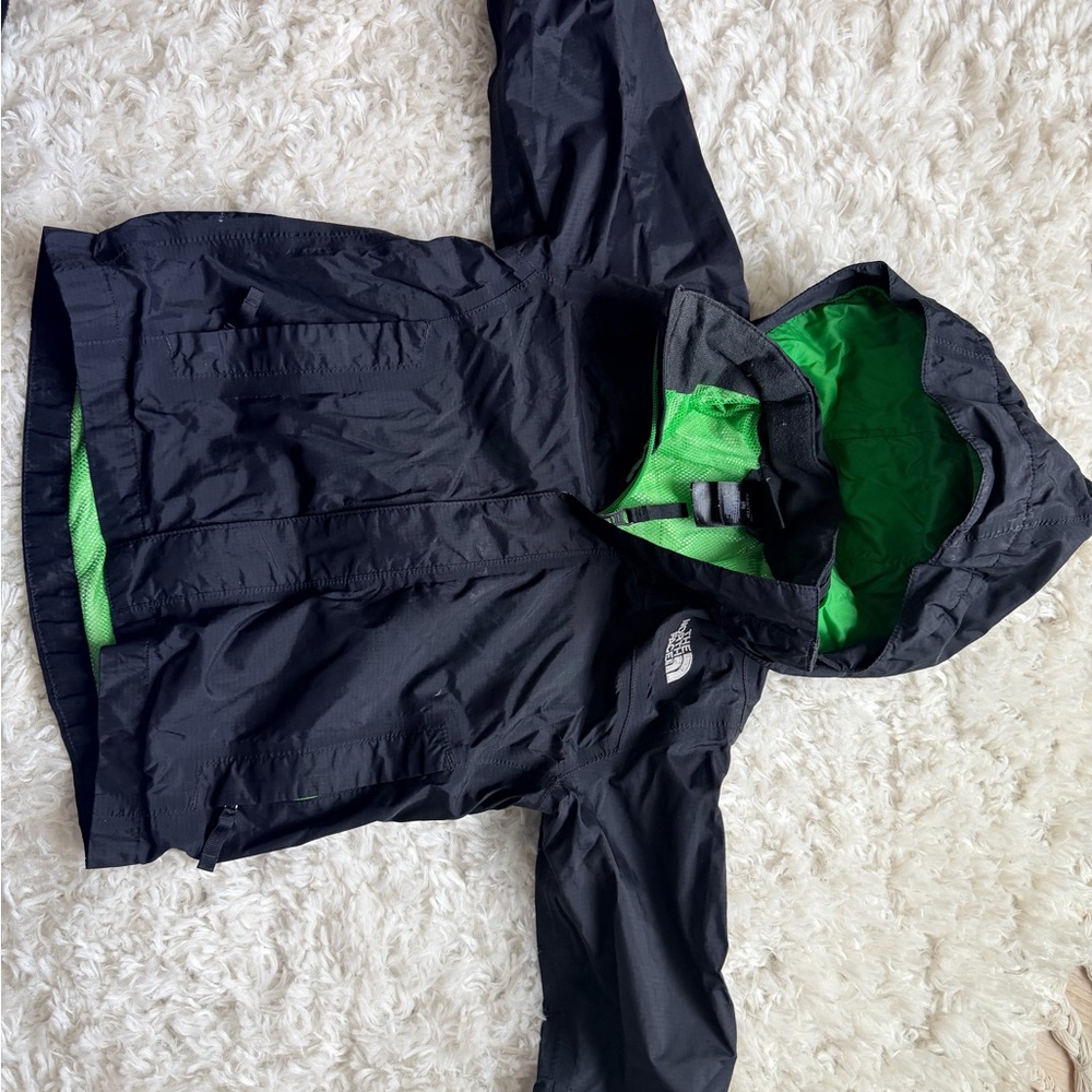 The North Face Kids Raincoat - Black with Green Lining